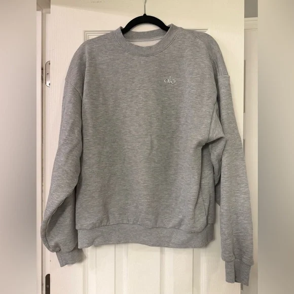 Alo Accolade Heather Gray crew Sweatshirt - Picture 2 of 4